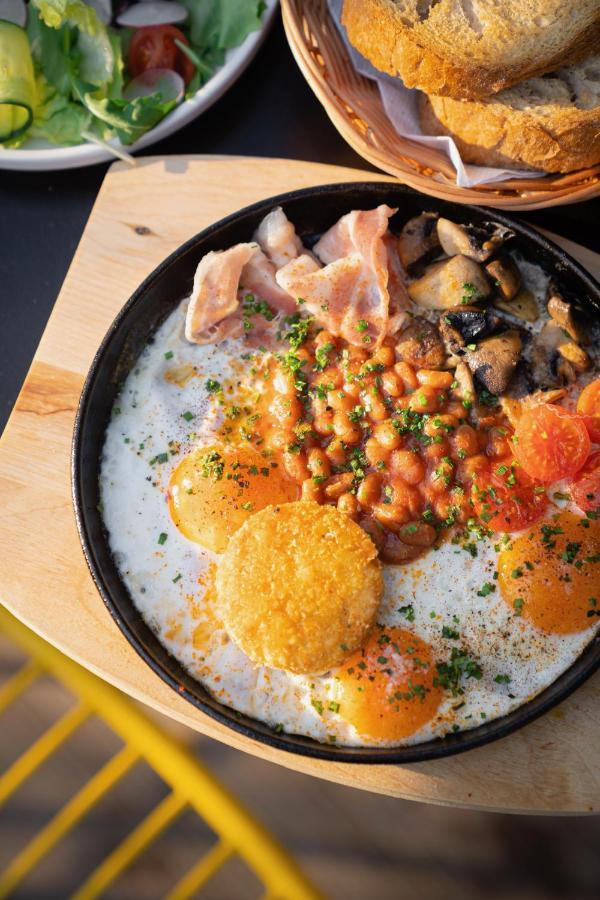 Street Food Possonium Apartments Bratislava Exterior photo