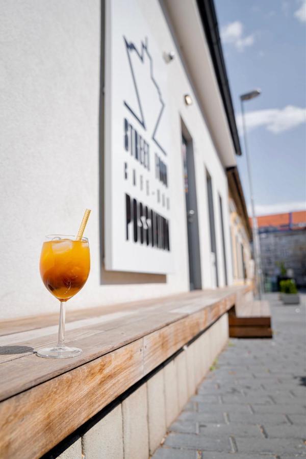 Street Food Possonium Apartments Bratislava Exterior photo