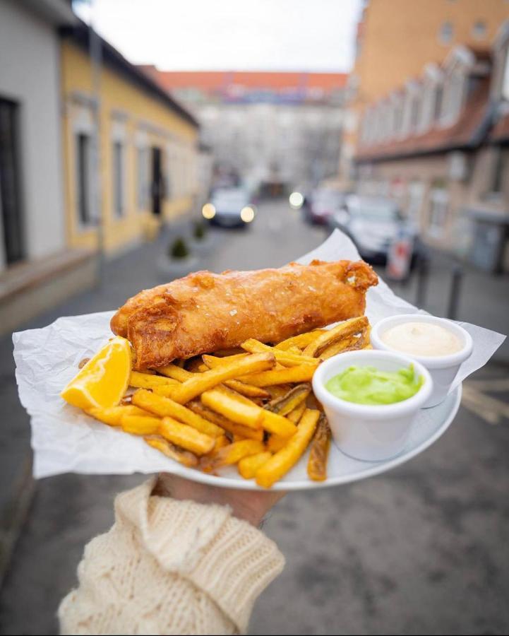 Street Food Possonium Apartments Bratislava Exterior photo
