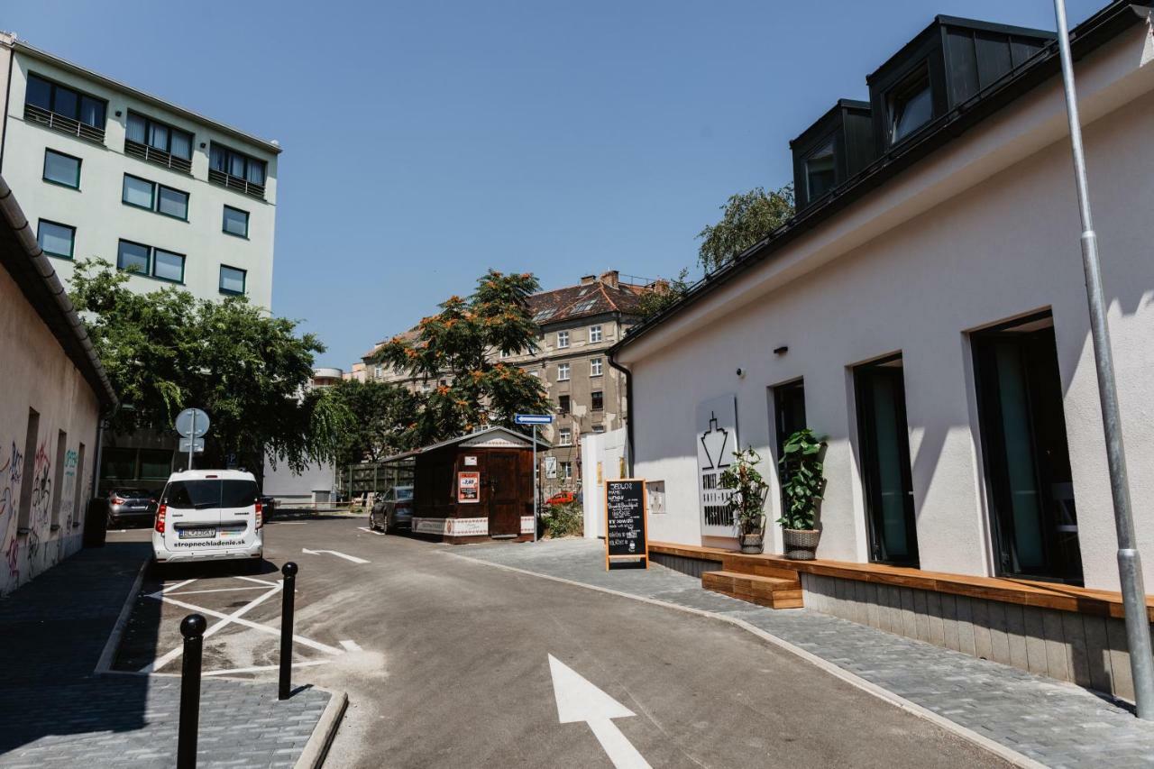 Street Food Possonium Apartments Bratislava Exterior photo